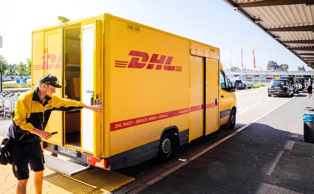 DHL AI agents